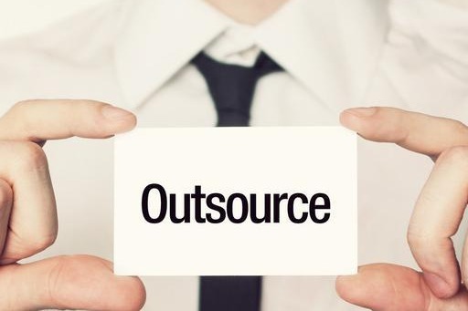 外包公司的優勢：提高效率、降低成本、獲得專業知識 (外包公司的優勢)