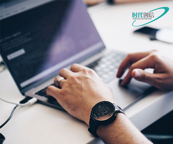 使用網頁設計和制作軟件：輕松創建和管理專業網站 (使用網頁設計的好處)